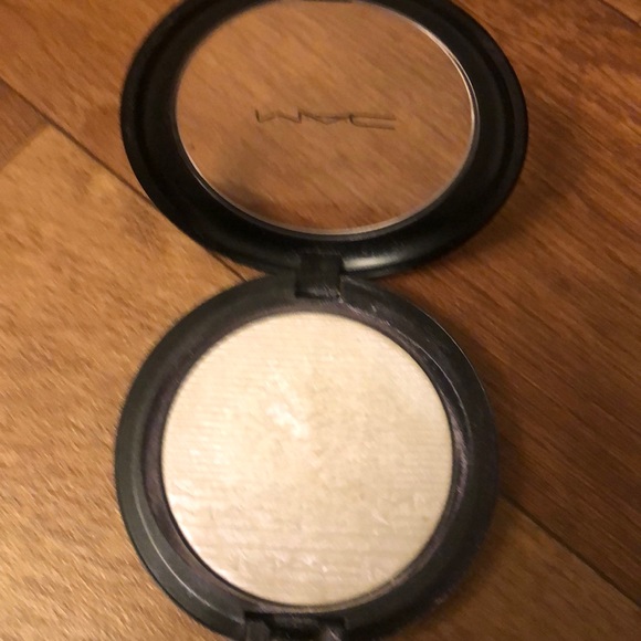 MAC - Picture 4 of 6